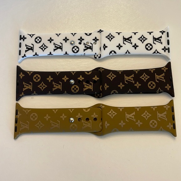 Accessories - 3 Silicone Sport Bands - Fits All Series Bands for iWatch 42/44-45mm LAST ONE !!